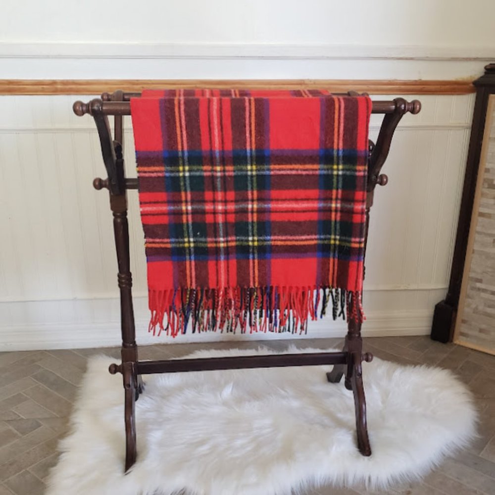 Burns Coutry Vtg Wool Throw Blanket Tartan Plaid Red 34 X 52 Fringed Farmhouse